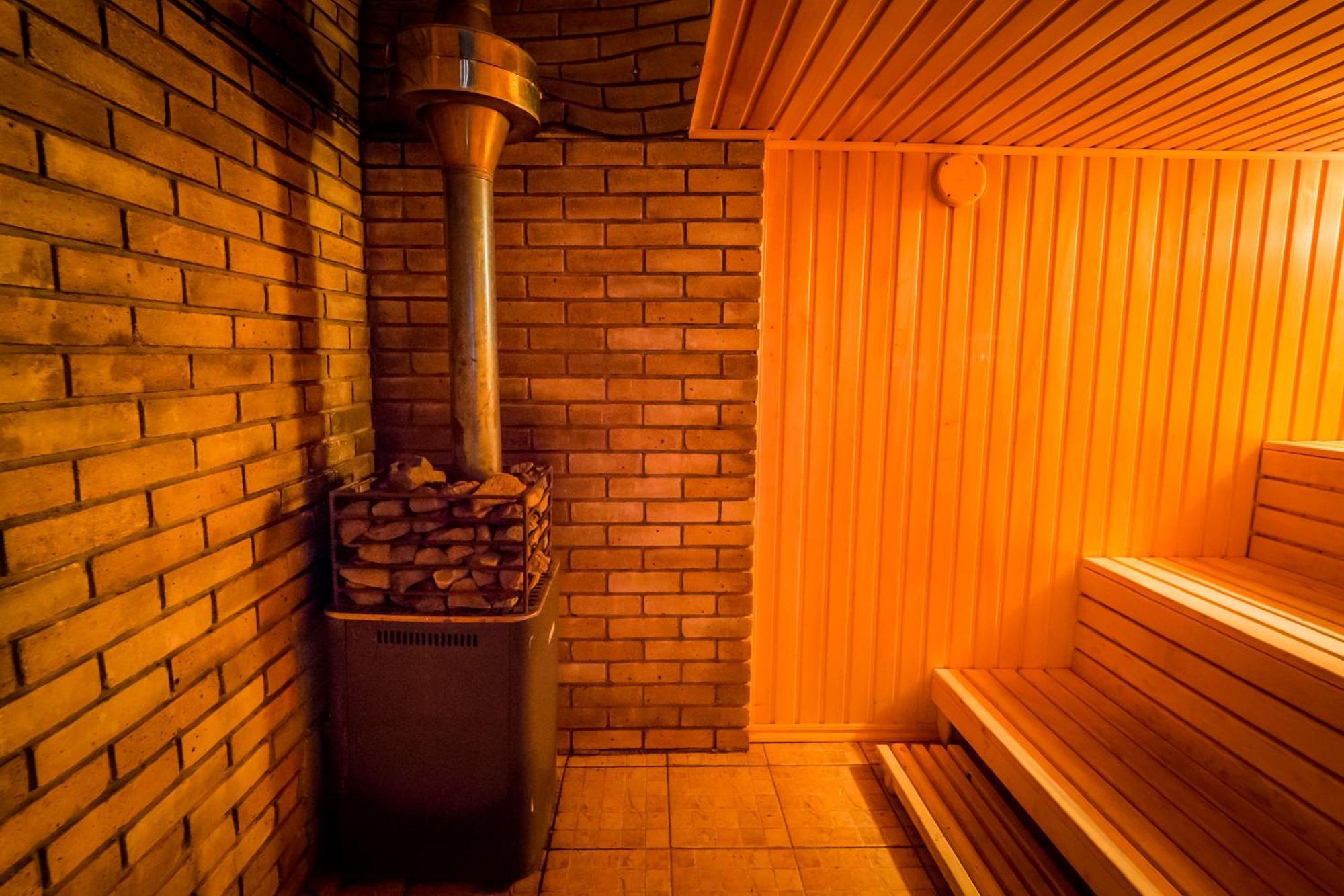 Hotel Арніка à Synevyrsʼka Polyana Extérieur photo