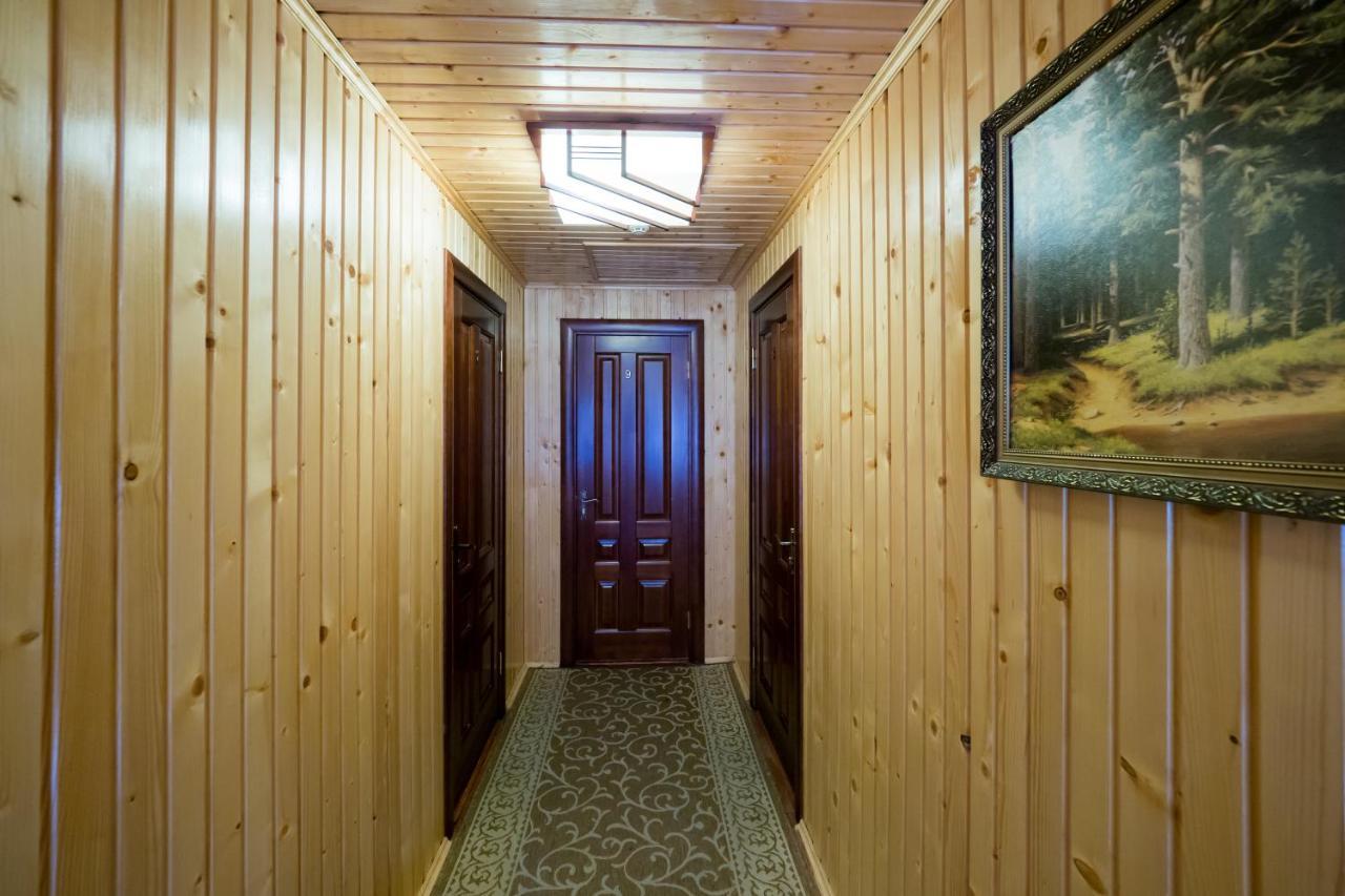 Hotel Арніка à Synevyrsʼka Polyana Extérieur photo