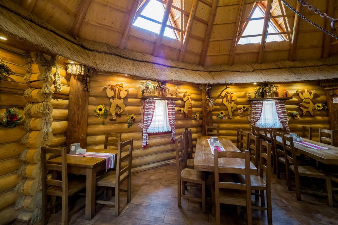 Hotel Арніка à Synevyrsʼka Polyana Extérieur photo