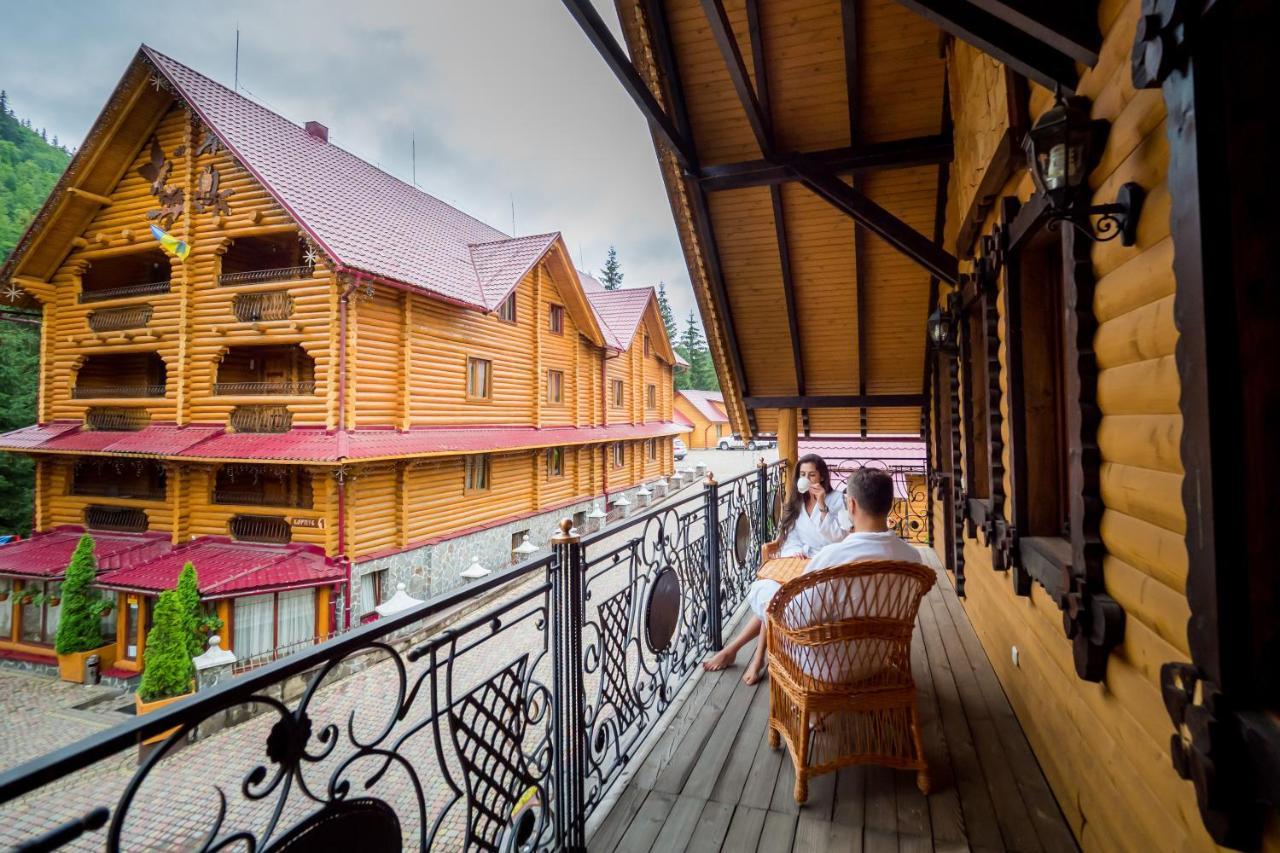 Hotel Арніка à Synevyrsʼka Polyana Extérieur photo